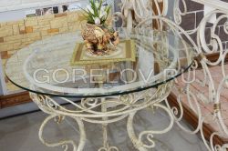 Table with glass L-920 h-750 d-920 (Dimensions approximate)