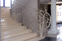 Staircase fencing